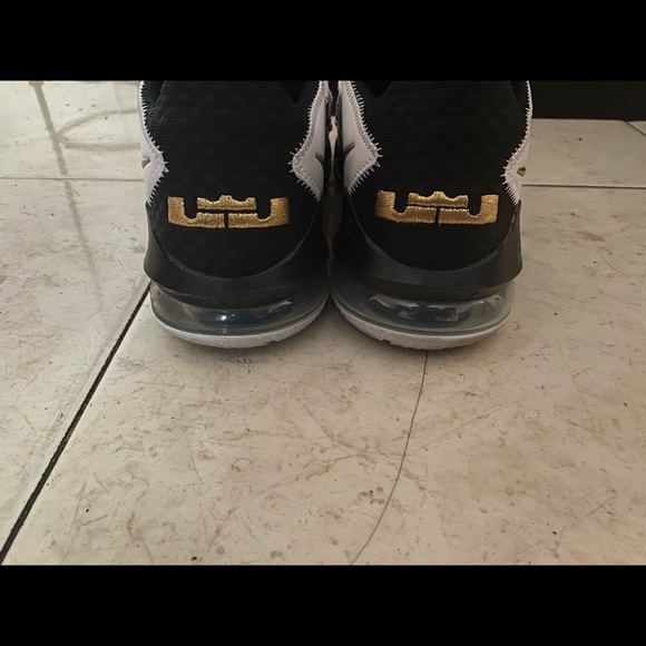 Lebron 18s - Picture 3 of 3